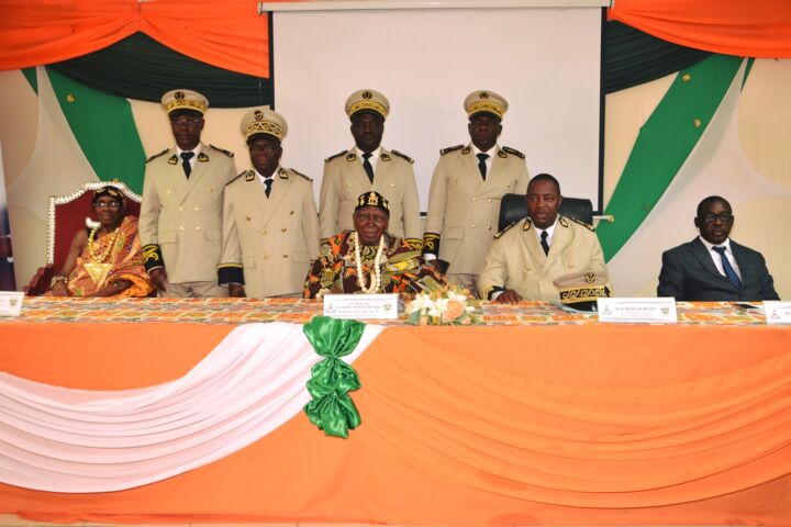 TOURNEE DE SENSIBILISATION ET D'ECOUTE / ENSEMBLE POUR DES ELECTIONS APAISEES : ETAPE DE BONDOUKOU (GONTOUGO) TOURNEE DE SENSIBILISATION ET D'ECOUTE / ENSEMBLE POUR DES ELECTIONS APAISEES : ETAPE DE BONDOUKOU (GONTOUGO)